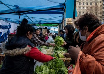 Crisis inflacionaria golpea a Argentina en crucial año electoral