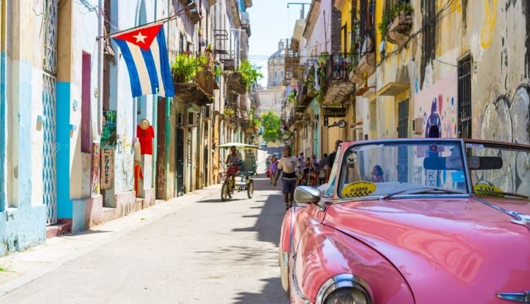 Las pequeñas tiendas en las ciudades cubanas prosperan
