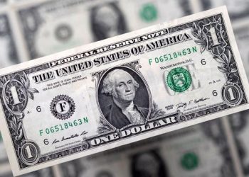 Banquero ruso predice el fin cercano del dominio del dólar