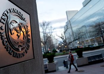Argentina pide al FMI que le dé más dinero