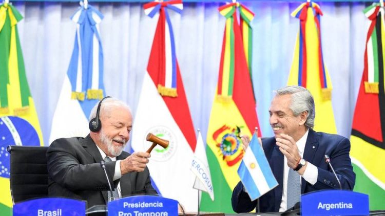 Argentina y Brasil critican los condiciones de Europa para concluir un acuerdo comercial con Mercosur