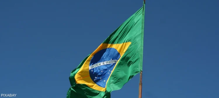 La tasa de desempleo de Brasil cae al nivel más bajo desde 2014