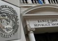 Argentina mantendrá conversaciones con el Fondo Monetario sobre préstamos