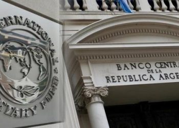 Argentina mantendrá conversaciones con el Fondo Monetario sobre préstamos