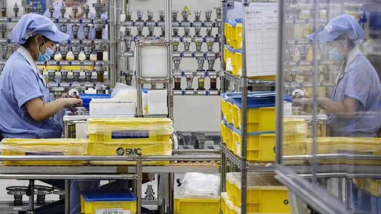 Los indicadores de producción industrial de Colombia disminuyen para 2023