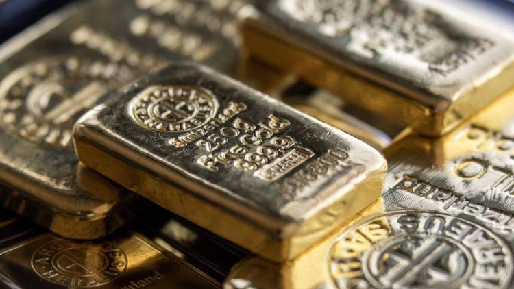 El oro disminuye en medio de la anticipación de los datos de inflación de Estados Unidos