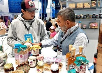 El programa «Estoy consumiendo localmente» crea crecimiento en el comercio y fortalece la economía