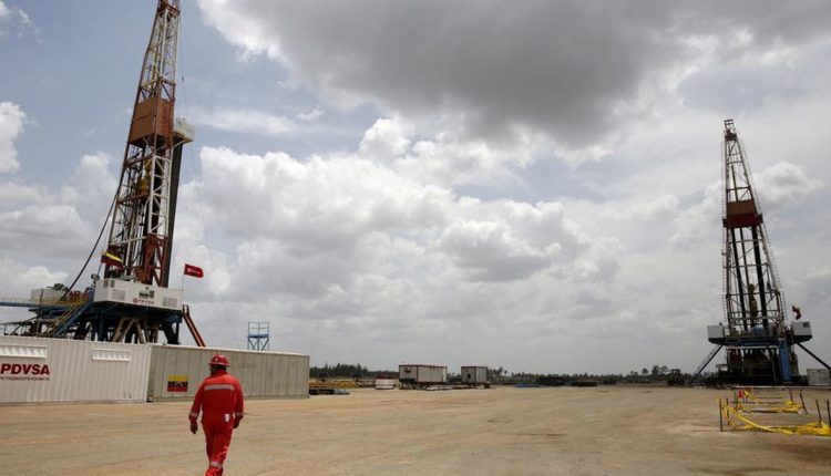 El descubrimiento de un pozo de esperma en Venezuela recorre el mundo