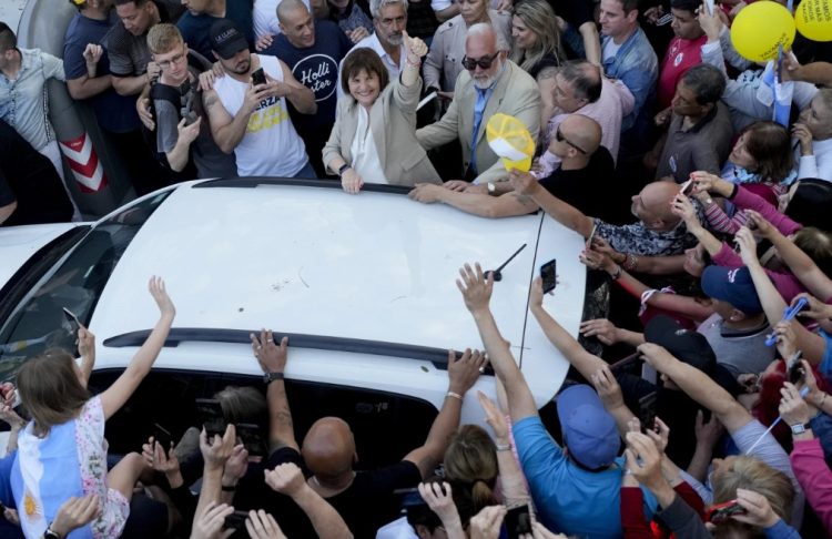 Argentinos eligen nuevo presidente en medio de una profunda crisis económica