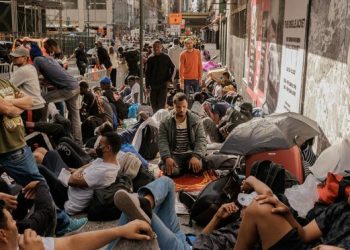 El alto costo de la vida está afectando a las familias estadounidenses. Los flujos migratorios exacerban la crisis