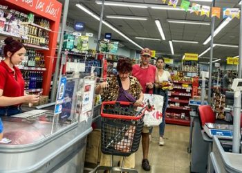 Elecciones en Argentina fluctúan el equilibrio de la economía