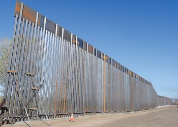 Presidente de EEUU decide ampliar el muro fronterizo con México