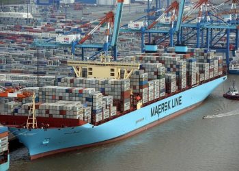 La deflación está afectando al mercado naviero mundial .. Los precios están cayendo y la competencia se está intensificando