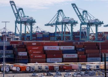 El déficit comercial de EE.UU. aumentó más de lo esperado en septiembre. Aumentó 4.9%