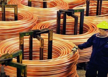 Disminución del suministro de cobre de Panamá y Perú amenaza con superávit global en 2024