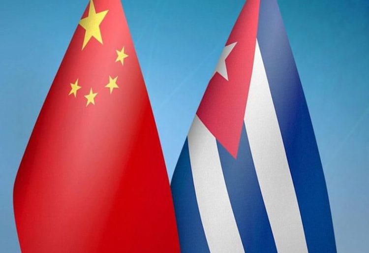 Con el colapso de la economía de su país.. El Primer Ministro de Cuba degrada a China