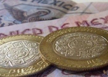 Analistas esperan que la economía de México crezca más en 2023 y 2024