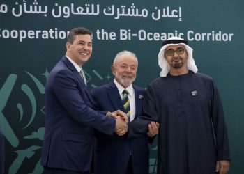 Firma entre los Emiratos Árabes Unidos, el Brasil, el Paraguay, la Argentina y Chile para la cooperación en el «corredor oceánico»