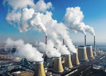 Los Emiratos Árabes Unidos se fijan el objetivo de reducir las emisiones de carbono en un 50% para 2030