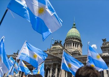 JPMorgan: Inflación en Argentina podría terminar el año en 210%
