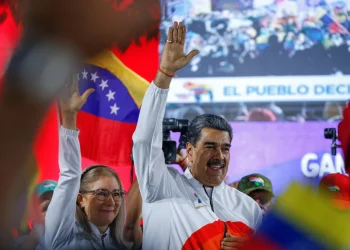 Referéndum en Venezuela… Aplastante apoyo popular a la anexión de una zona rica en petróleo gobernada por Gayana