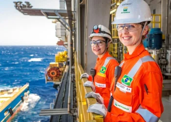 Ministro de Medio Ambiente de Brasil va en contra de la dirección de su país y exige la máxima exploración de petróleo