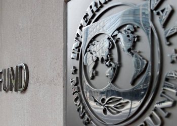 El FMI recorta el pronóstico de crecimiento económico de Argentina en medio del plan de Milei