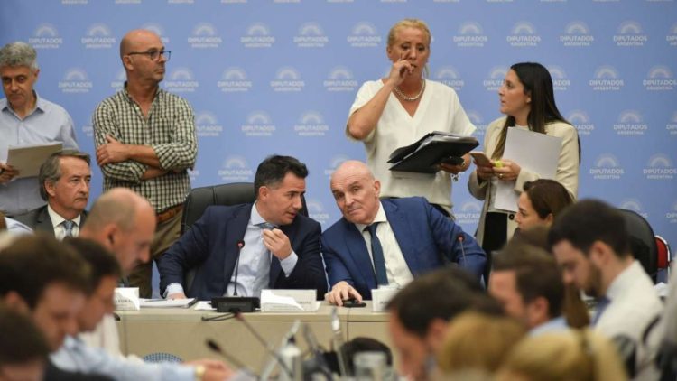 Gobierno argentino posterga debate en Cámara Baja sobre Proyecto de Ley Ómnibus