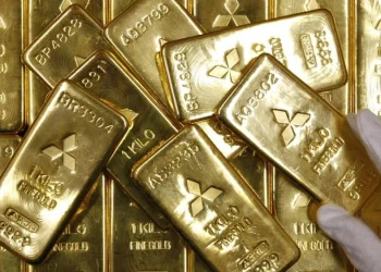 El mercado del oro se mantiene estable tras una importante caída
