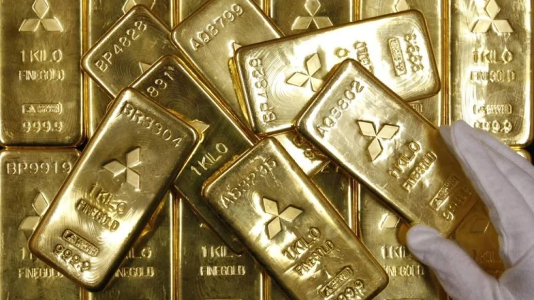 El mercado del oro se mantiene estable tras una importante caída