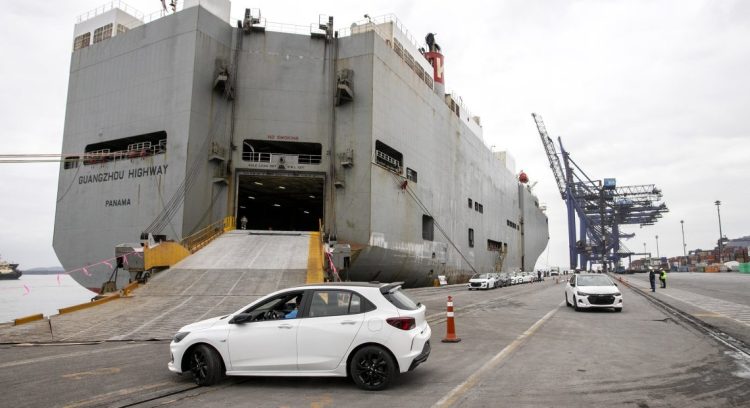 Datos confirman una disminución en las exportaciones de vehículos brasileños en 2023