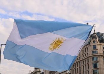 La Tesorería de Argentina se enfrenta a una deuda de US$17 mil millones en 2024.