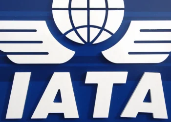 La IATA: la demanda mundial de viajes aéreos continúa recuperándose en 2023