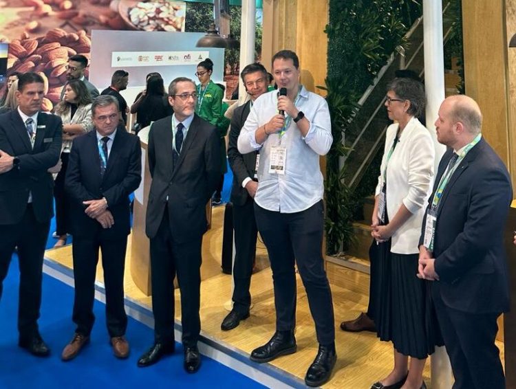 La cocina del chef brasileño Baiocchi destaca el proyecto Halal en Gulfood