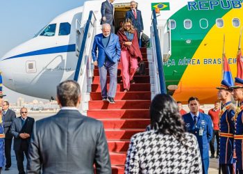 El presidente de Brasil, Lula, llega a El Cairo para mantener conversaciones bilaterales con el presidente egipcio