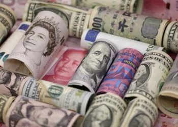El dólar se dispara a medida que los mercados reaccionan a los datos económicos