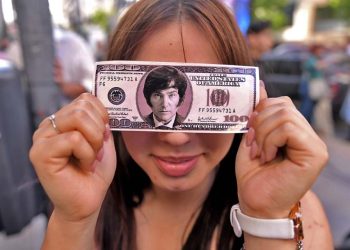 Milei: Probabilidad de dolarización de Argentina llega al 85,7%