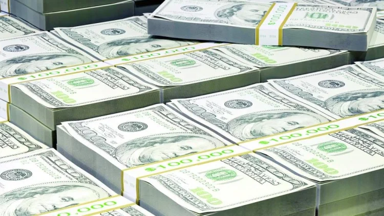 El dólar se encamina a su primera caída semanal mientras el mercado se centra en los datos de empleo de EE.UU.