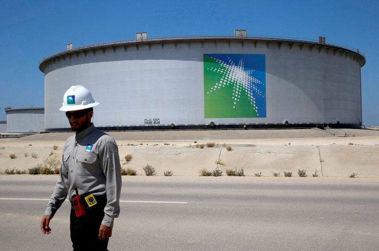 Aramco completa la adquisición de la empresa minorista de combustible Esmax en Chile