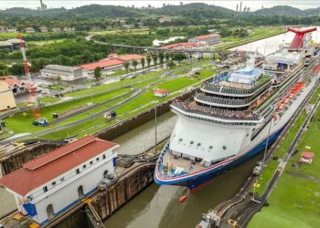 La resiliencia financiera del Canal de Panamá en medio de la reducción de los cruces de barcos