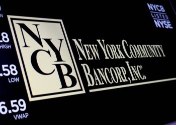 El tambaleante New York Community Bancorp obtiene un salvavidas de $1 mil millones de los inversores