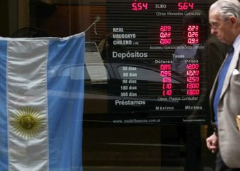 La Economía de Argentina Enfrenta Recesión en Medio de Nuevas Medidas de Austeridad