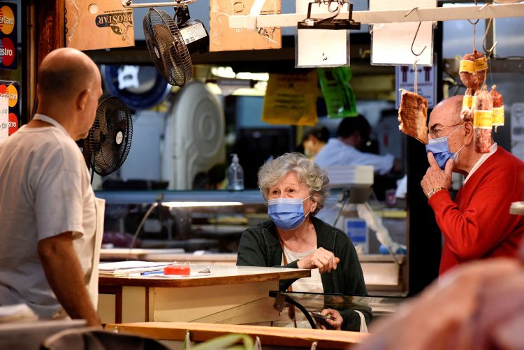 La caída de la inflación en Argentina: un rayo de esperanza en medio de las dificultades económicas