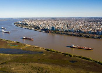 Informe sobre Discusiones sobre la Emergencia Hidrológica en el Río Paraná