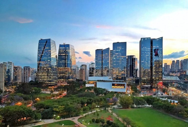 La croissance économique du Brésil est soutenue dans un contexte d’augmentation des dépenses publiques et de préoccupations budgétaires