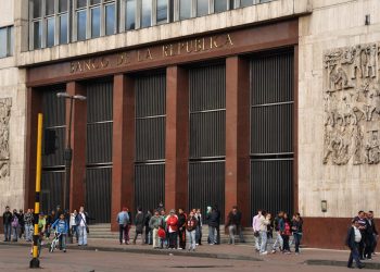 El Banco Central de Colombia Reduce la Tasa de Interés y Ajusta la Proyección de Crecimiento