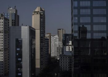 Los fondos de cobertura brasileños aumentan sus apuestas bajistas ante preocupaciones fiscales