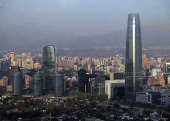 La Economía de Chile Apuesta al Crecimiento en Medio de Cambios en la Política