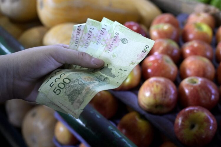 El índice de riesgo país de Argentina cae por debajo de los 1,000 puntos básicos en medio del optimismo económico