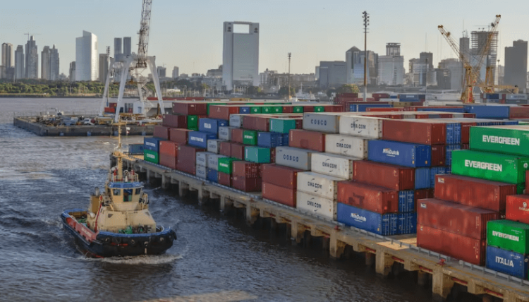 El superávit comercial de Argentina alcanza su décimo mes consecutivo bajo el liderazgo de Milei
